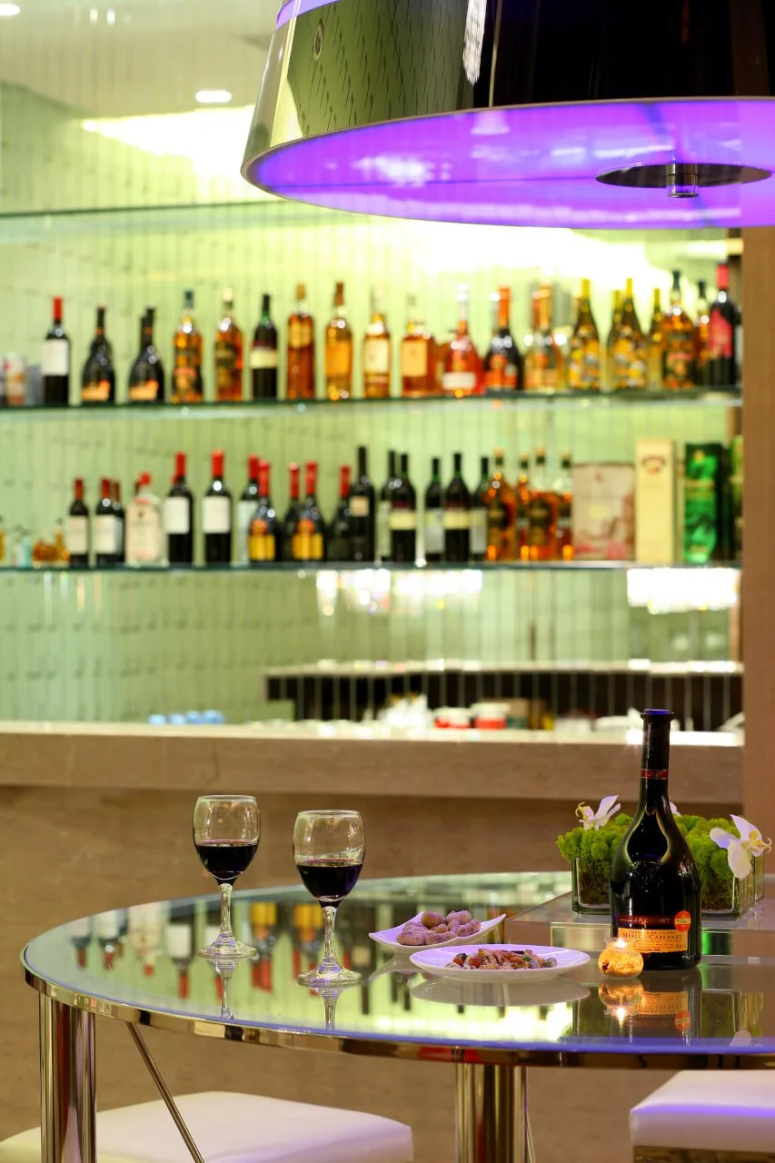 亞覓餐酒館酒吧區｜日月潭餐酒館精釀啤酒吧