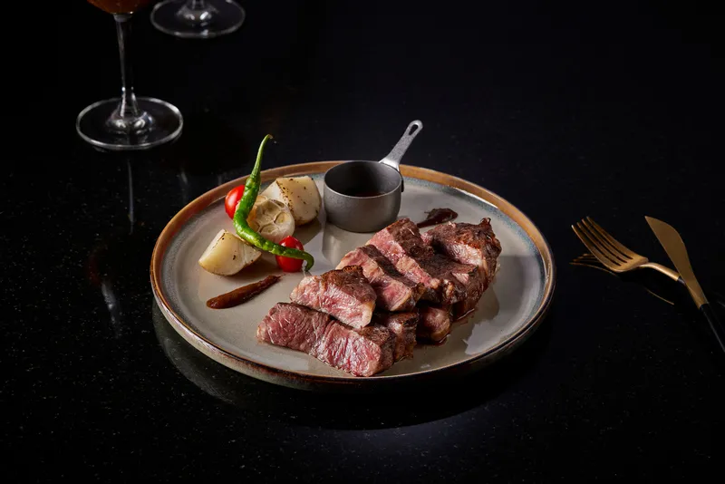 紐約客牛排 馬告醬汁（9盎司）